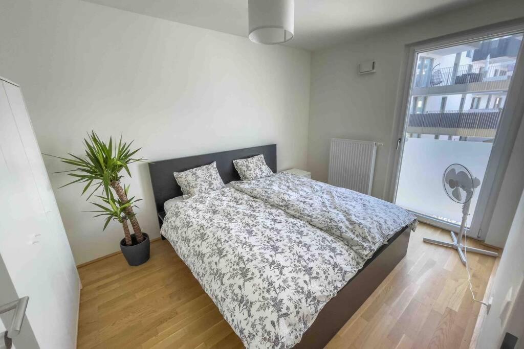Apartament Modern & Sunny 52m2 With Balcony & Fast Wifi *